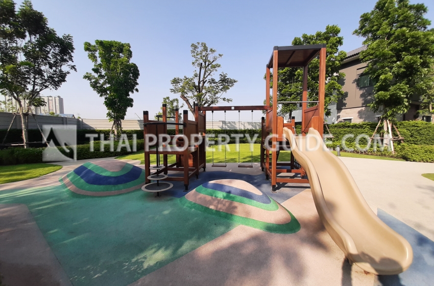 House with Shared Pool in Bangnatrad 